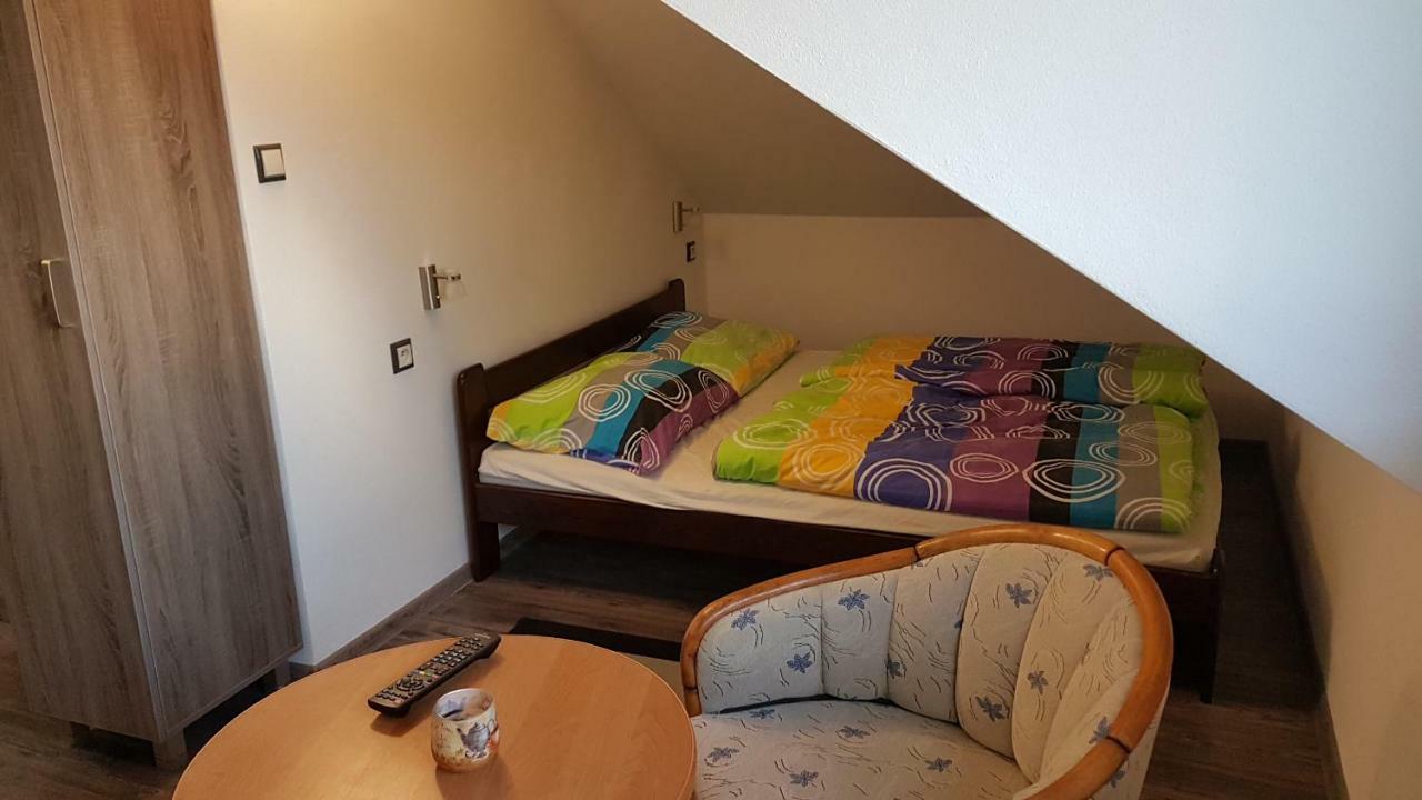 Room With A High Tatras View And Fireplace Štrba Exteriör bild